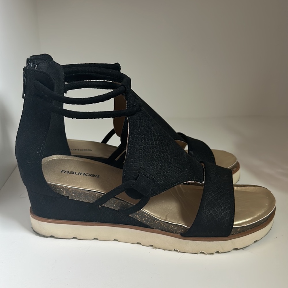 Maurices brand size 9 platform sandal